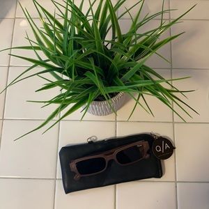 QUAY Sunglasses